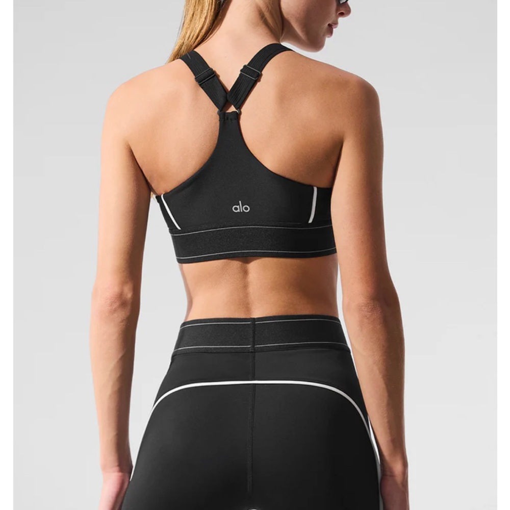 Alo Yoga Black High-Waist Leggings & Sports Bra Set - Picture 3 of 5